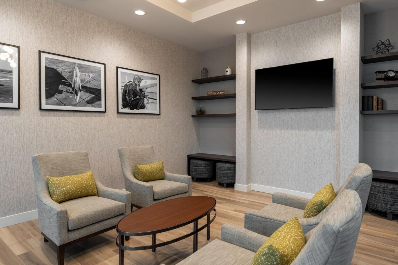 Residence Inn By Marriott Lancaster Palmdale Bagian luar foto