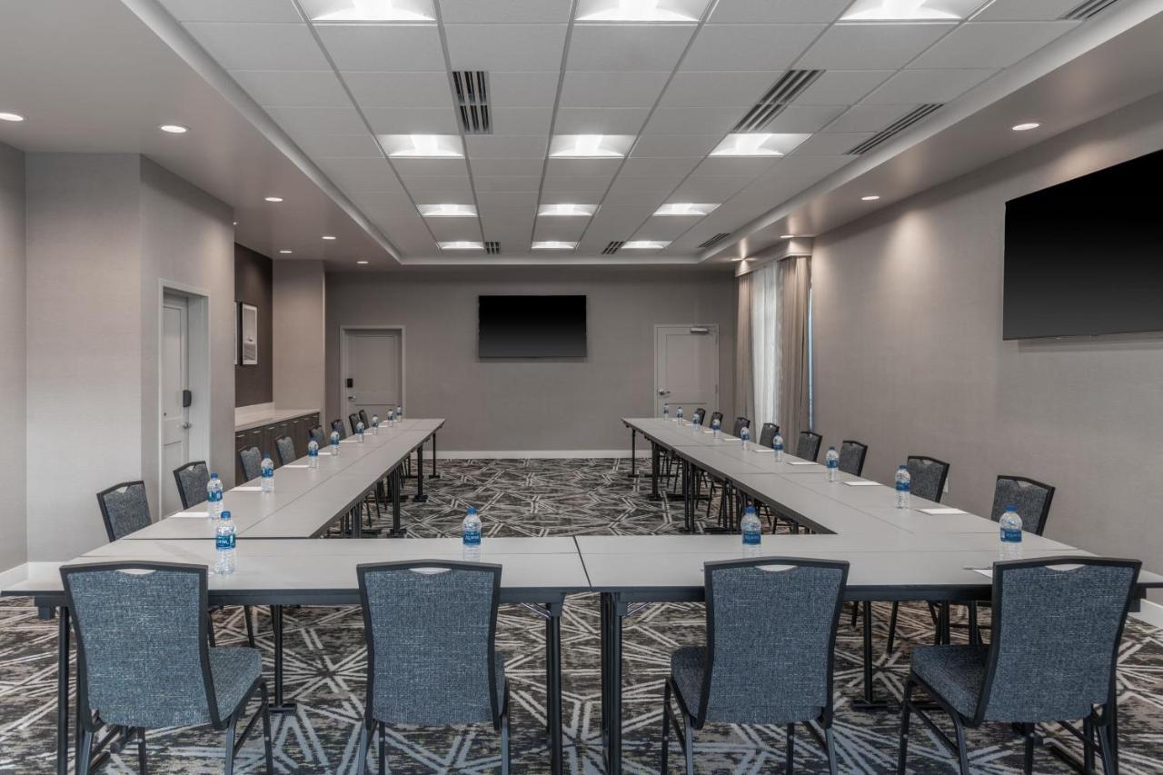 Residence Inn By Marriott Lancaster Palmdale Bagian luar foto